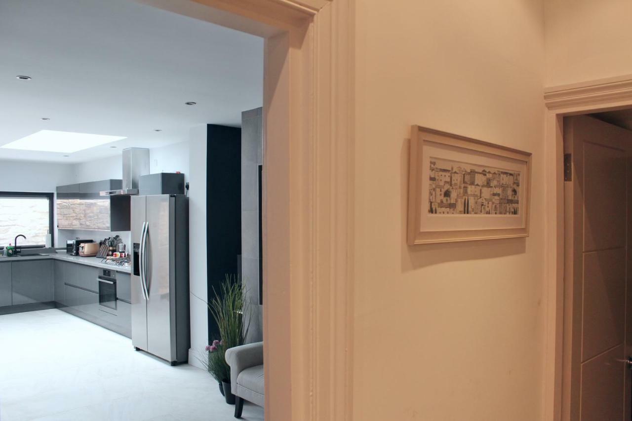 Central Bath House Group Accommodation מראה חיצוני תמונה